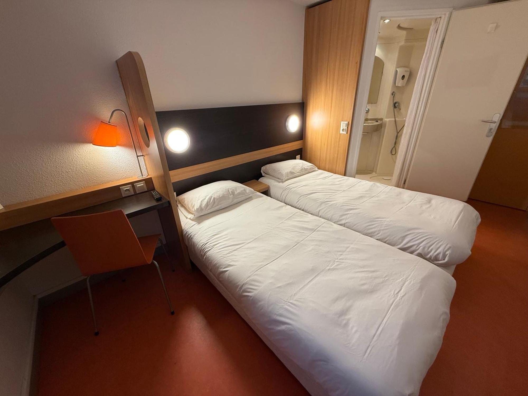 B&B Hotel Lisieux Parc Des Expositions Exterior foto